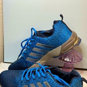 “Keep Running” blue athlete shoes